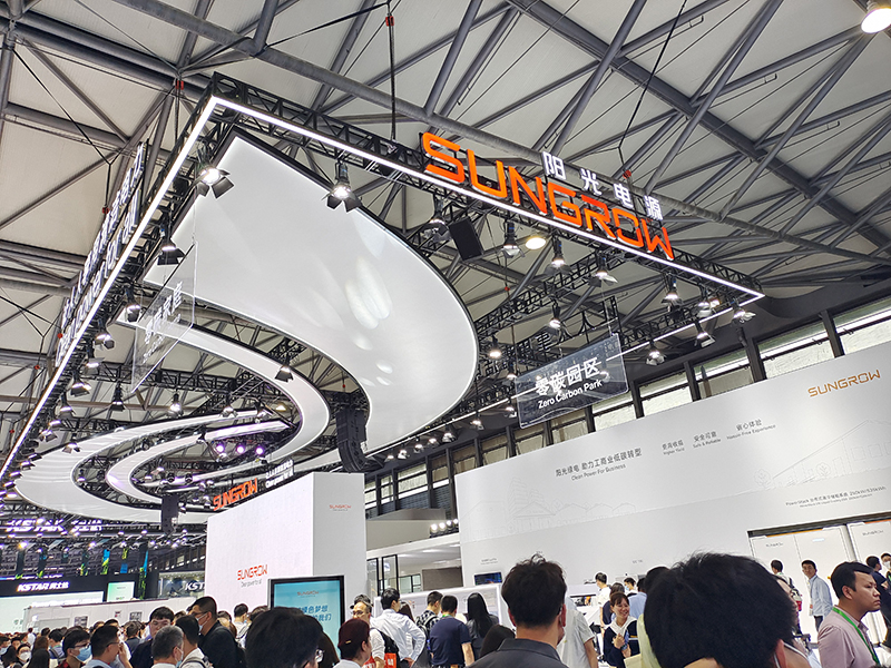 邁維動(dòng)漫攜手新能源領(lǐng)域合作伙伴為第十六屆國(guó)際太陽能光伏與智慧能源（上海）大會(huì)暨展覽會(huì)增添光彩！(圖8)