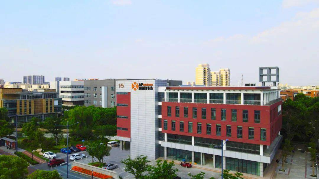 祝賀我邁維動漫與昱能科技股份有限公司圓滿完成QT2D逆變器安裝動畫項目合作！(圖1)